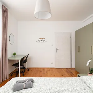 https://willa-zacisze-pokoje-gocinne.hotelswroclaw.com